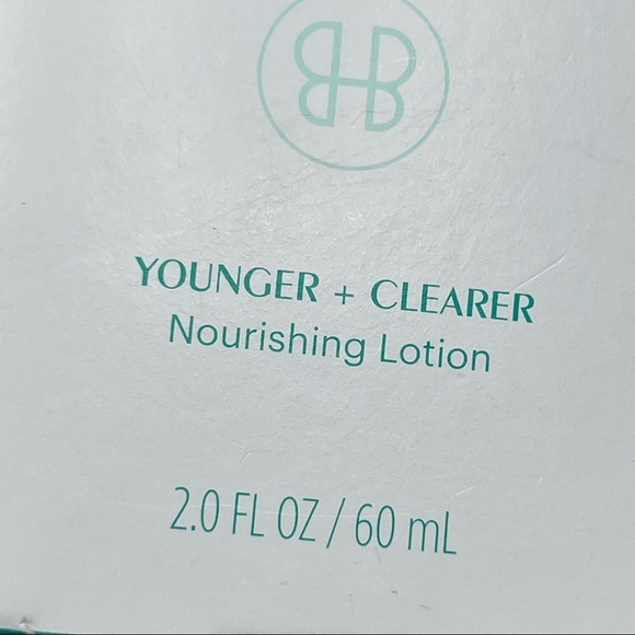 Honest Beauty | Younger + Cleaner Nourishing Lotion - Picture 3 of 10